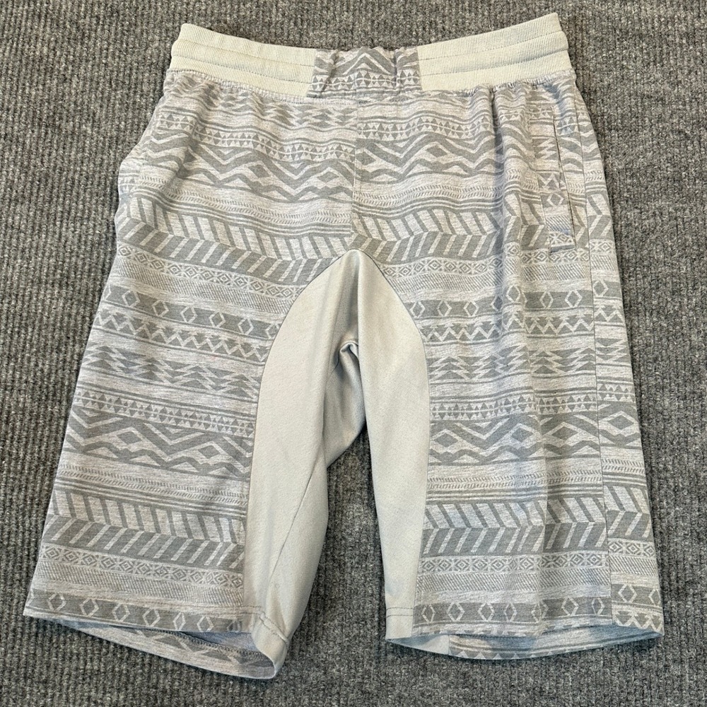 Southpole Tribal Print Sweat Shorts L Grey Aztec Pattern Polyester Streetwear